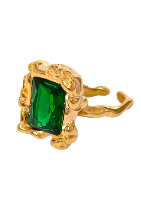 Emerald Stone Textured Ring