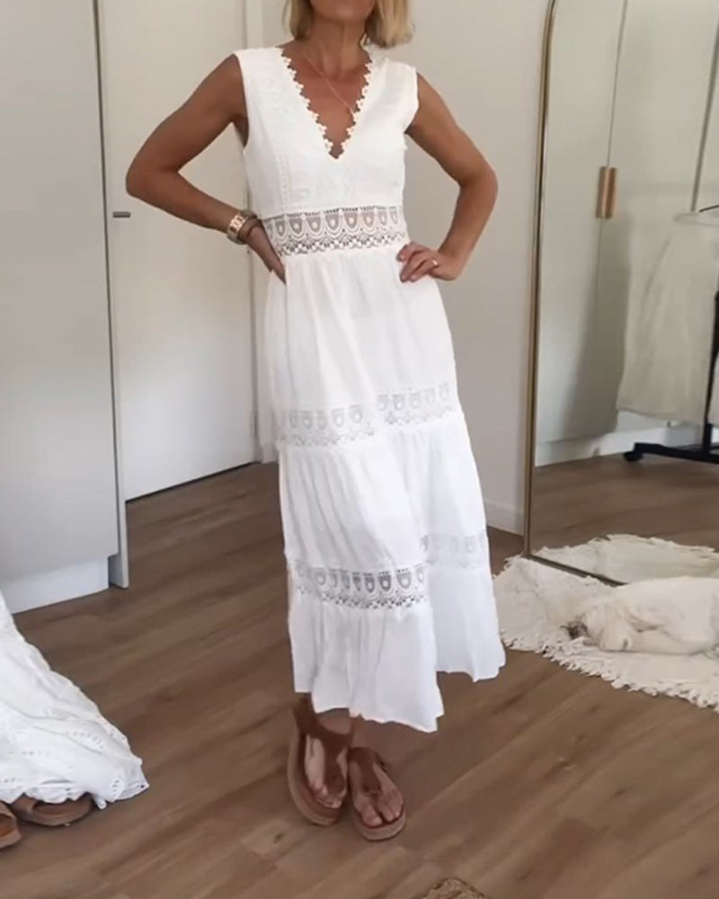Eleni | Elegant Dress with Lace and V-Neck