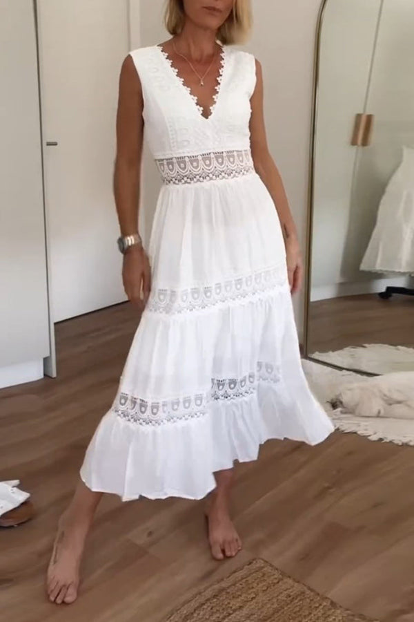 Aurélie™ | Elegant Lace Dress with V-Neck