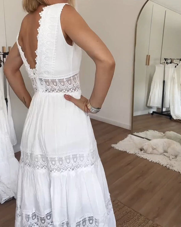 Eleni | Elegant Dress with Lace and V-Neck