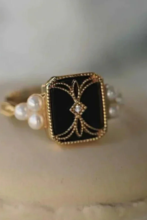 Antique Black Pearl Golden Ring | Gold