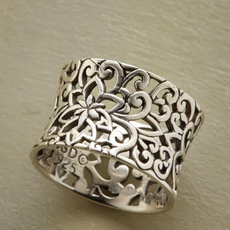 BONNIE SILVER HOLLOW RING