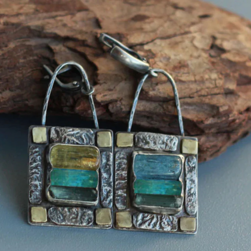 BLUE GREEN CRYSTAL STONE EARRINGS