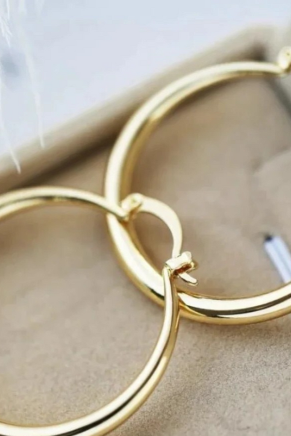 GOLD LARGE HOOP EARRINGS