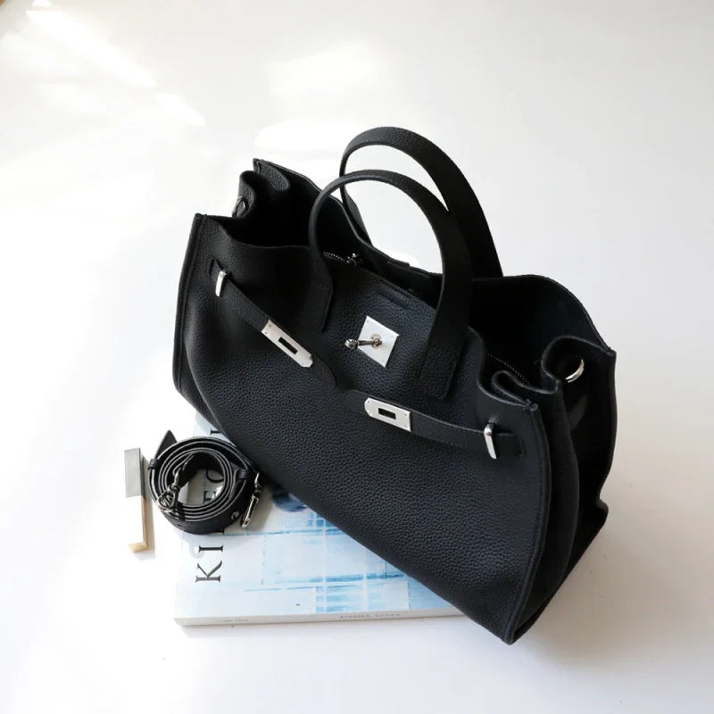Women's Handbag – Classic Design and Elegant Finish
