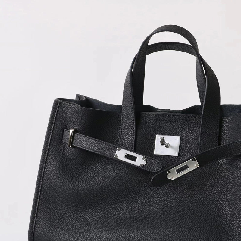 Women's Handbag – Classic Design and Elegant Finish