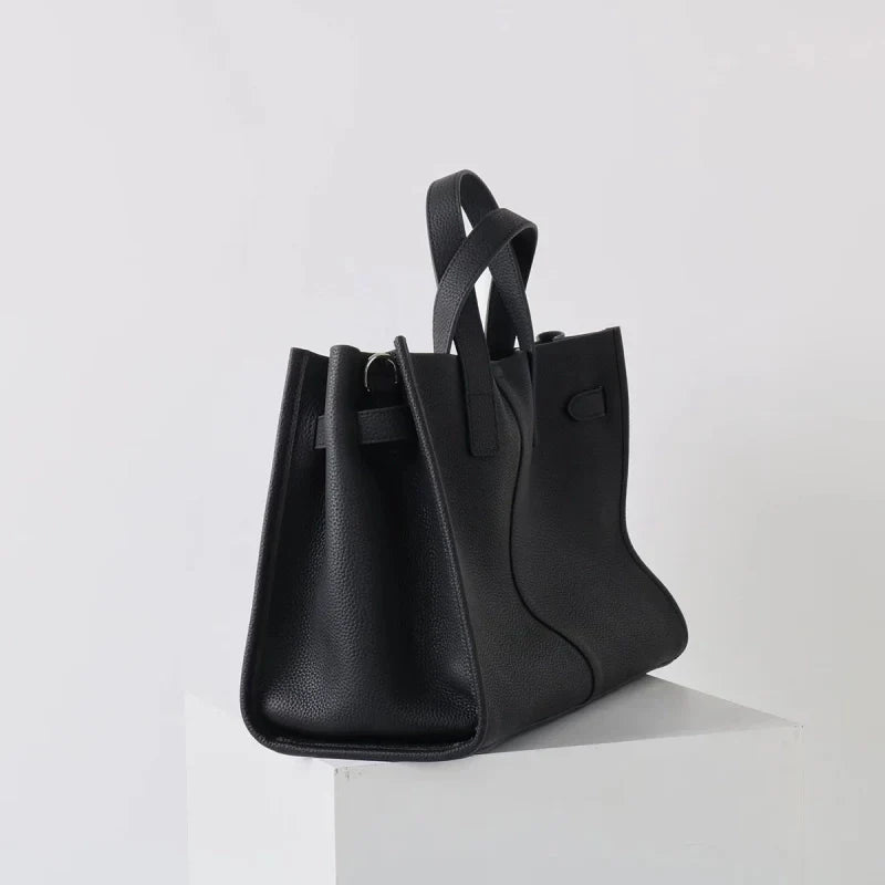 Women's Handbag – Classic Design and Elegant Finish
