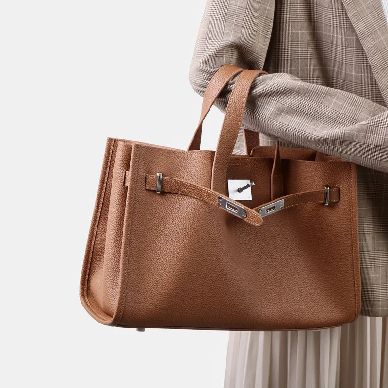 Women's Handbag – Classic Design and Elegant Finish