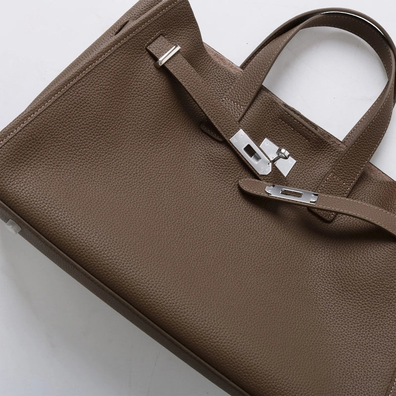 Women's Handbag – Classic Design and Elegant Finish