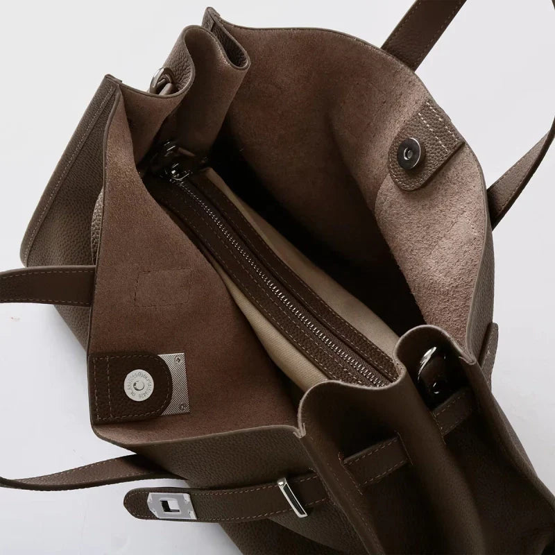 Women's Handbag – Classic Design and Elegant Finish