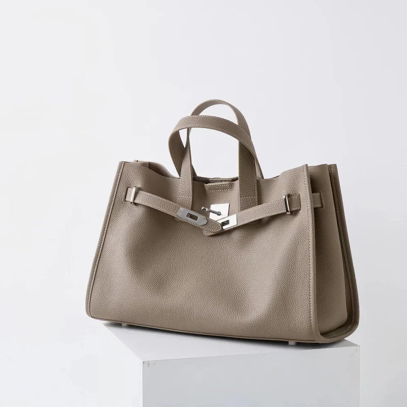 Women's Handbag – Classic Design and Elegant Finish