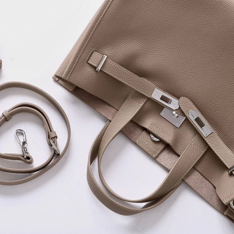 Women's Handbag – Classic Design and Elegant Finish