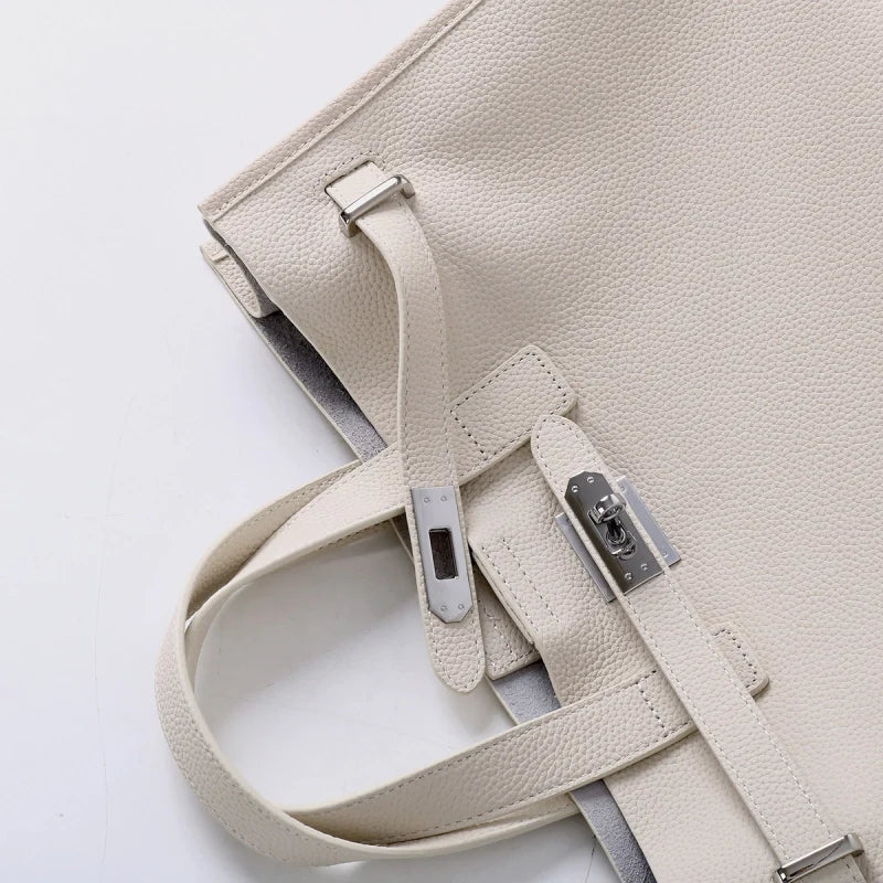 Women's Handbag – Classic Design and Elegant Finish